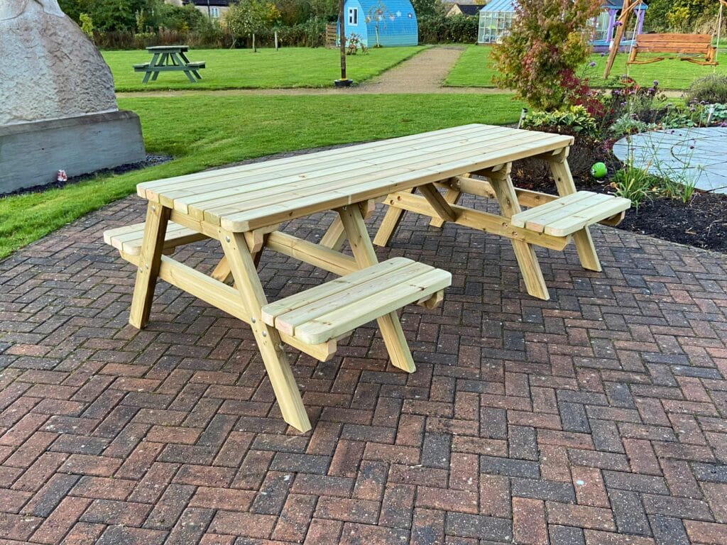 Wheelchair accessible picnic table