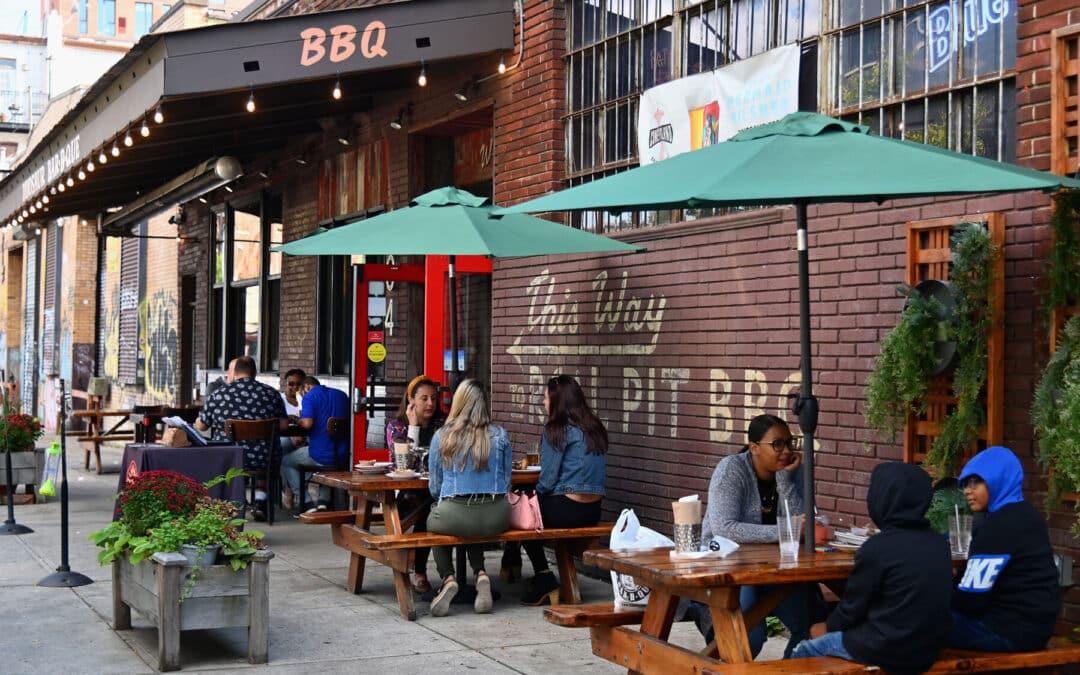 Why Your Business Needs An Outdoor Dining Area This Summer