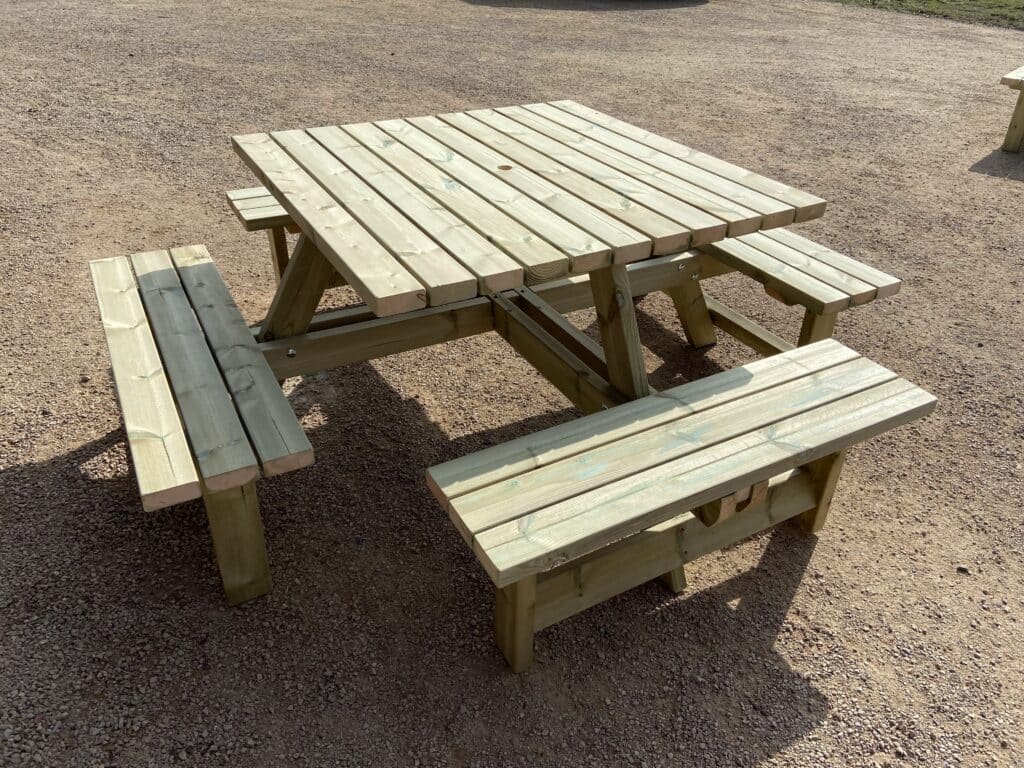 Square picnic table used at Twycross Zoo 3