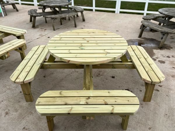 Handmade 8-Seater Round Picnic Table - Image 4