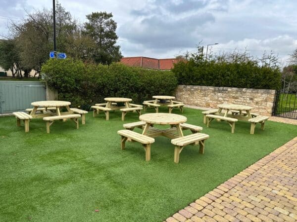 Handmade 8-Seater Round Picnic Table - Image 2