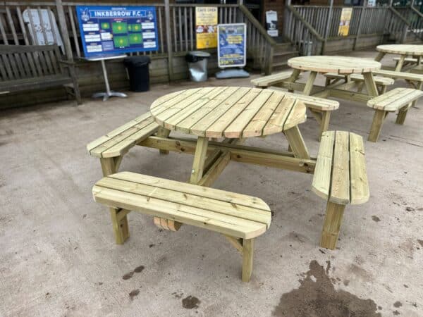 Handmade 8-Seater Round Picnic Table - Image 3
